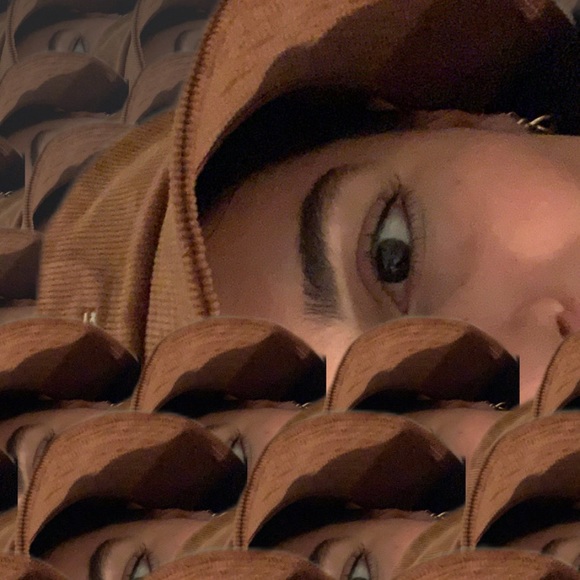 Meet your Posher, Rojeen - Picture 1 of 1